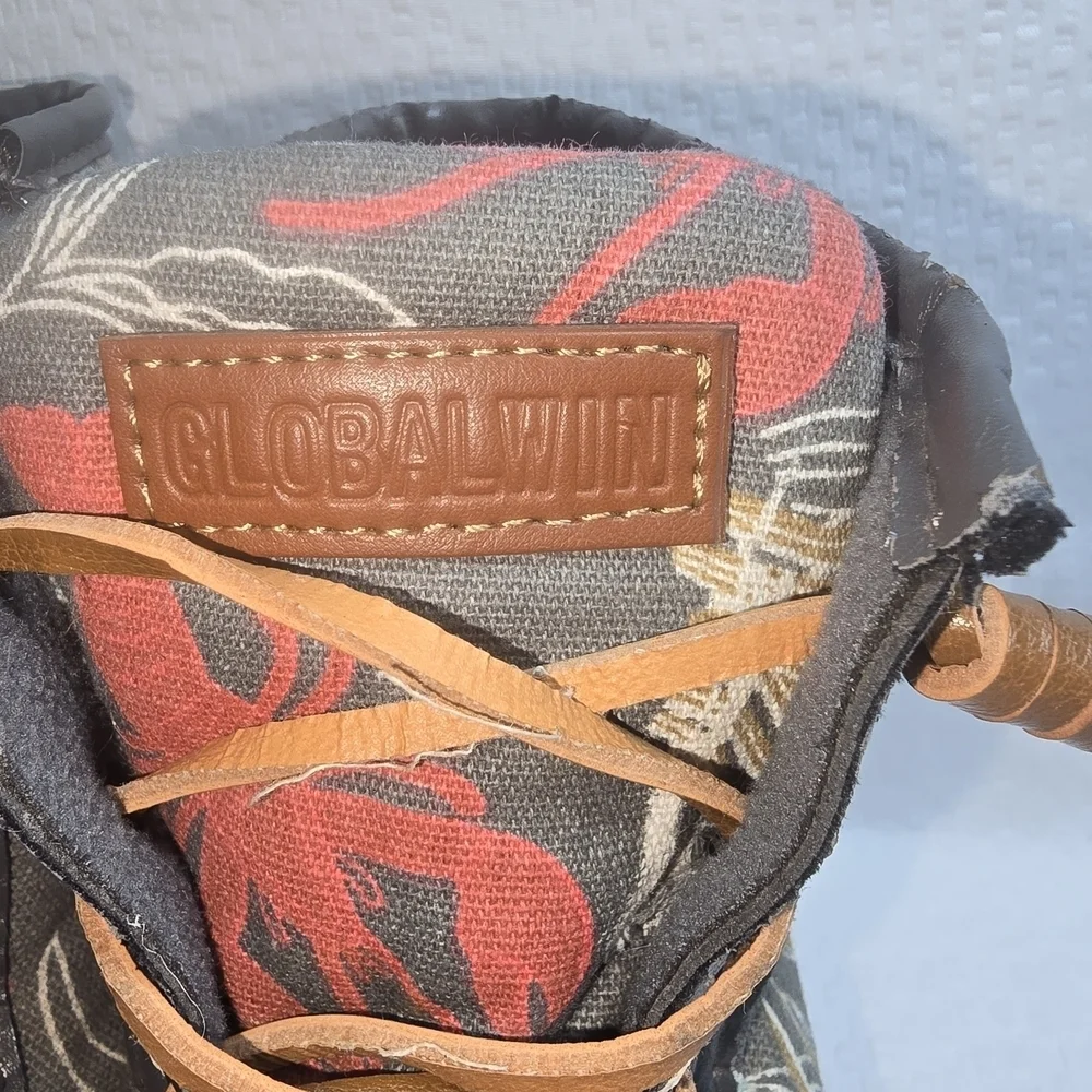 GLOBAL WIN DUCK BOOTS RED AND GRAY WITH LOBSTERS COASTAL WOMENS SIZE 6